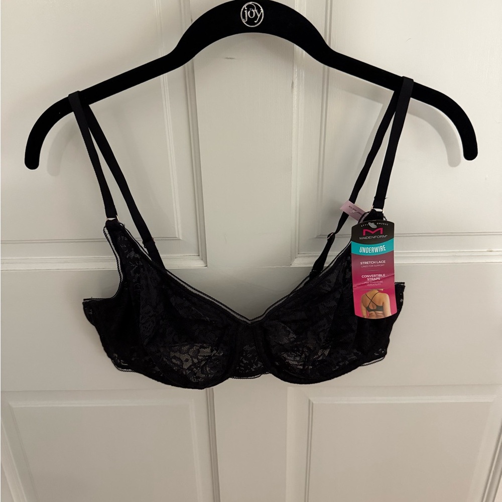 Maidenform Black Lace Bra with Molded Cups